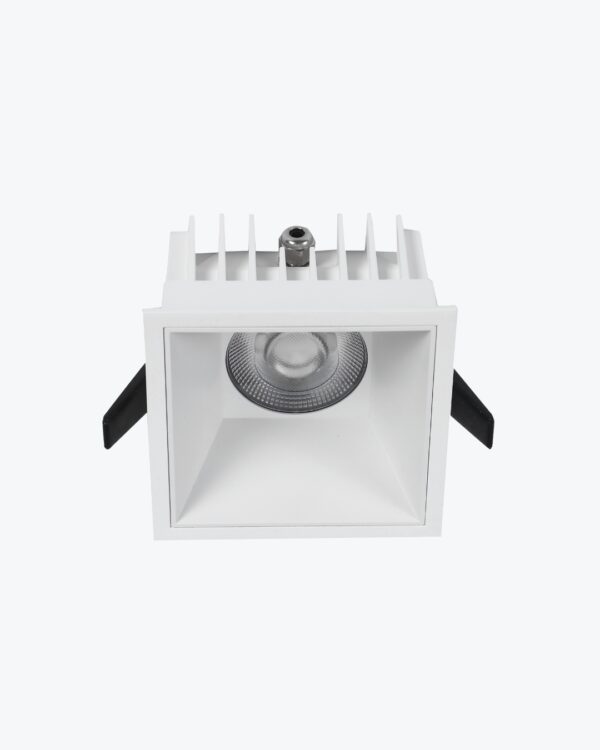 QUBETEQ 90 Edge Lighting